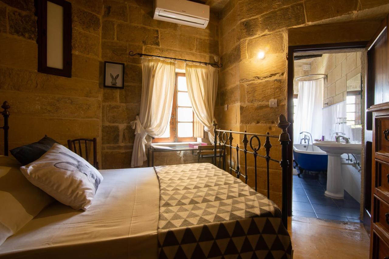 The Burrow Guest House Tarxien Екстер'єр фото
