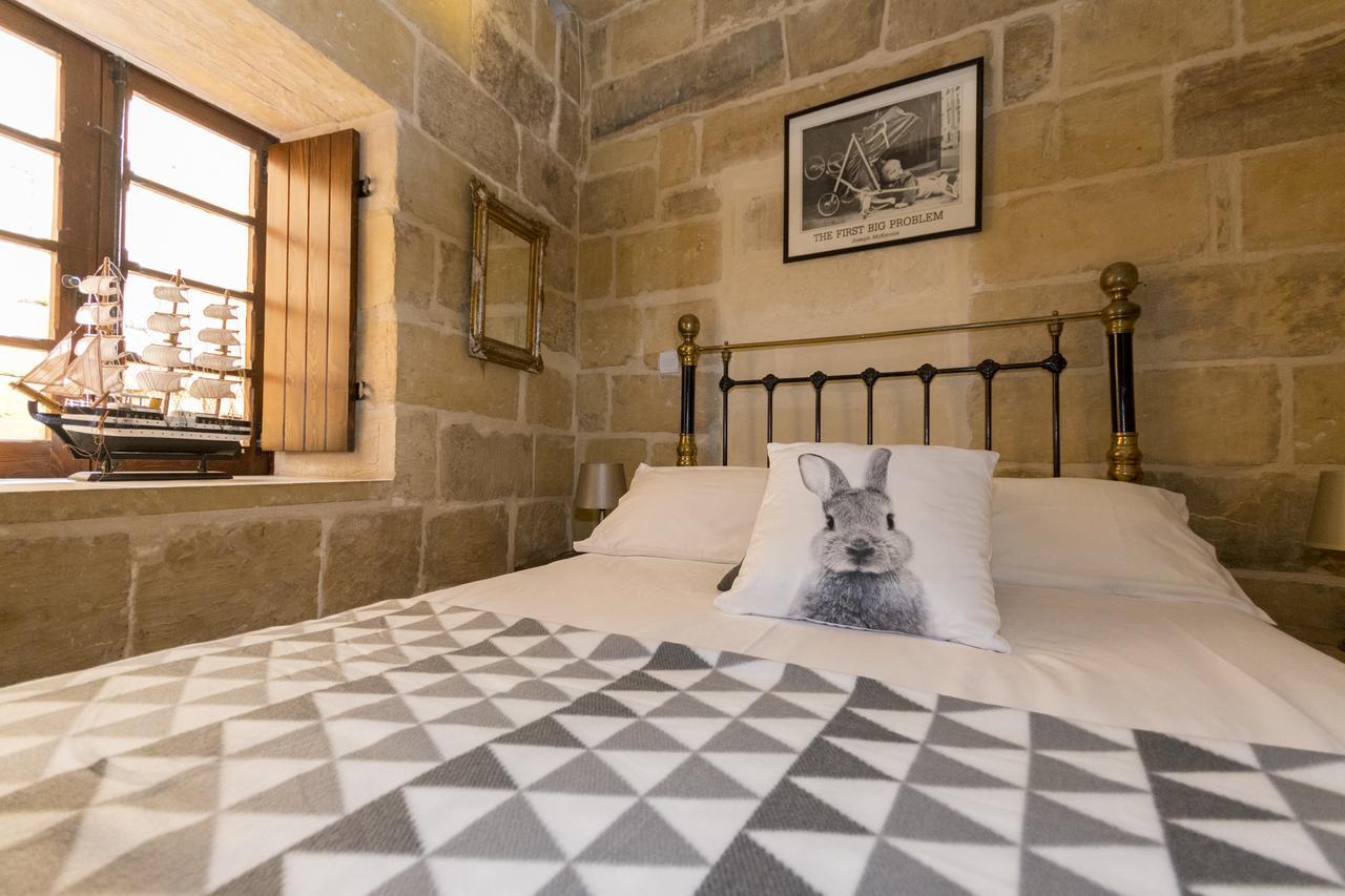 The Burrow Guest House Tarxien Екстер'єр фото