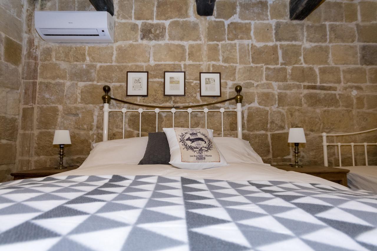 The Burrow Guest House Tarxien Екстер'єр фото