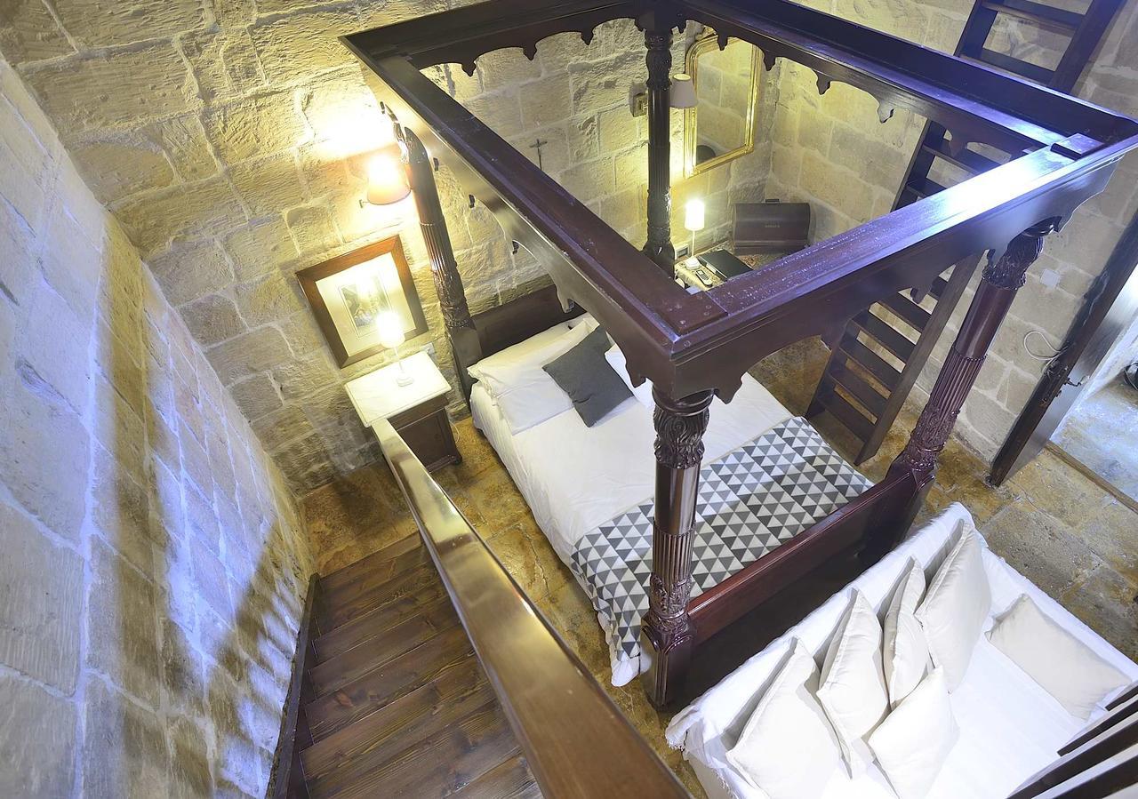 The Burrow Guest House Tarxien Екстер'єр фото